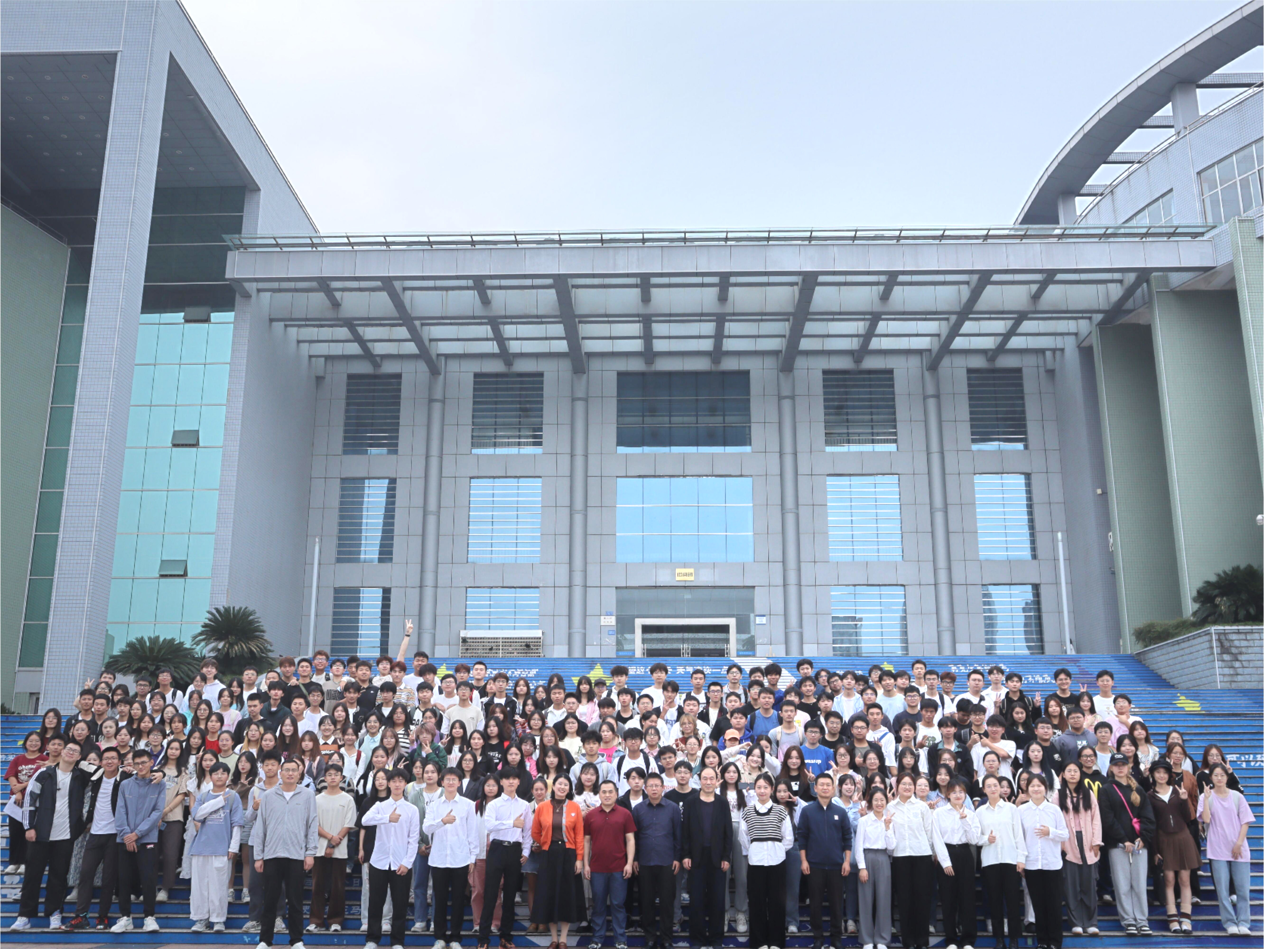 qbKl_1698054626374039798.png 20231018公司第十六届团学组织第一次全体例会圆满结束01.png