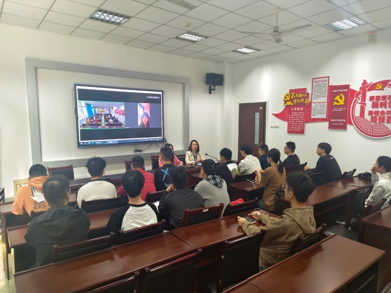 Vivl_1711369191016072362.jpg 20240324公司开展考研复试指导专题讲座1.jpg