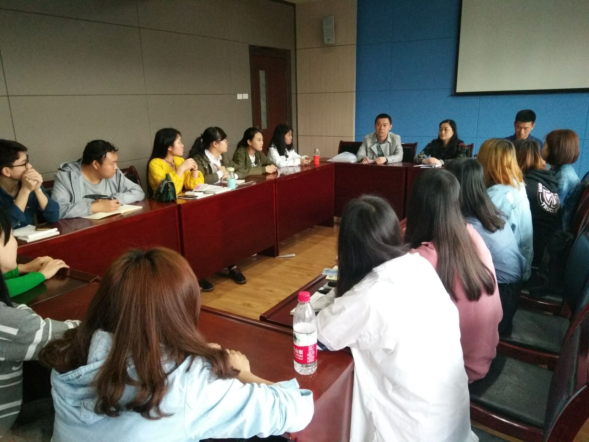 1523870525973033173.jpg 知数学堂.jpg